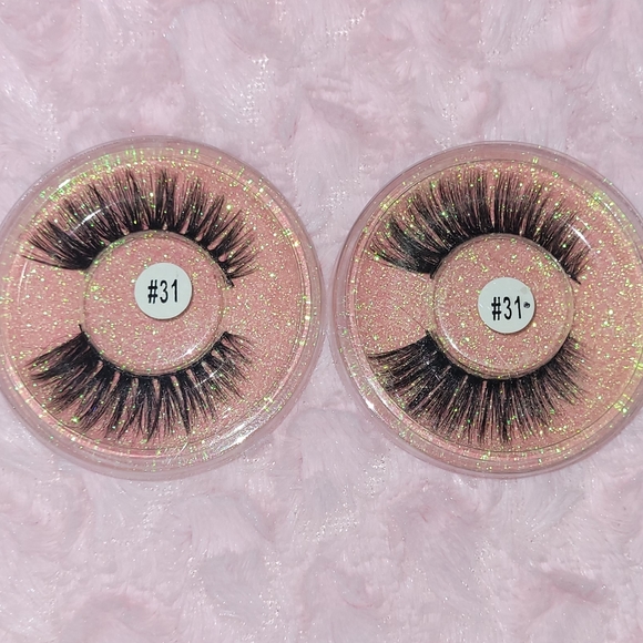 ✨️2 Sets of 3D False Eyelashes - Picture 2 of 13